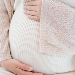 显然，我们今🕝年如何缩小差距取📵决于我们在前🧜‍♀️几年所做的工作，🌒